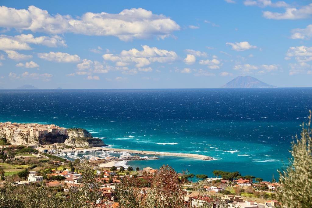 The Queen Tropea Exterior photo